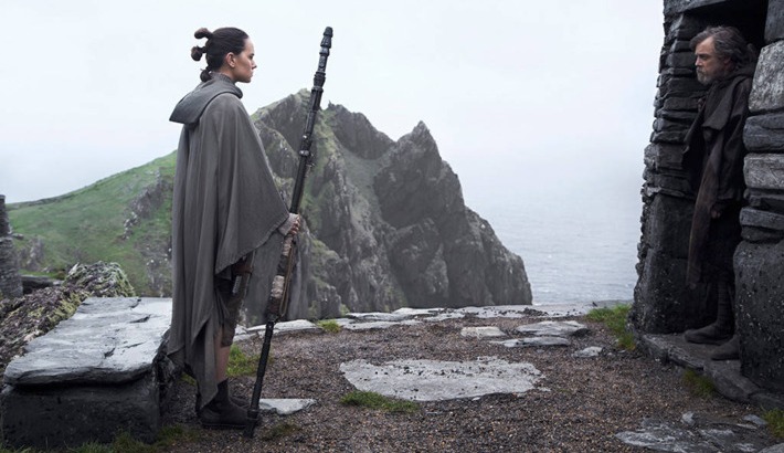 Motivo per cui Rey spaventa Luke Skywalker in una scena di Star Wars: Gli ultimi Jedi