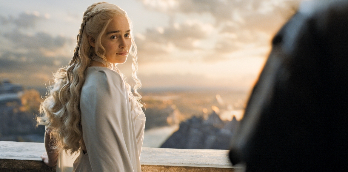 Game of Thrones citazioni e dialoghi (Il Trono di Spade) il-trono-di-spade-game-of-thrones-daenerys-targaryen, Una scena della serie  che ha come protagonista Emilia Clarke